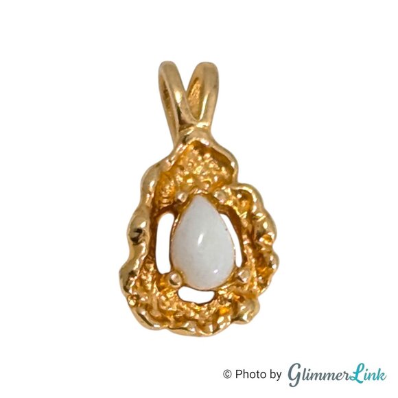 Ronte of Beverly Hills Jewelry - Vintage Opal Cabochon Gold Tone Pendant – Teardrop Dainty 3/4"